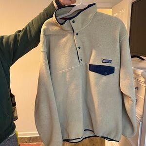 Patagonia Synchilla Beige Fleece with Navy Details - Men’s large